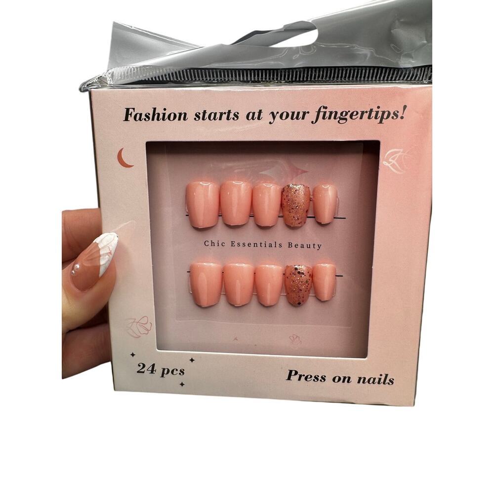 NWT Pink Short Square Press-on Nails 24pc